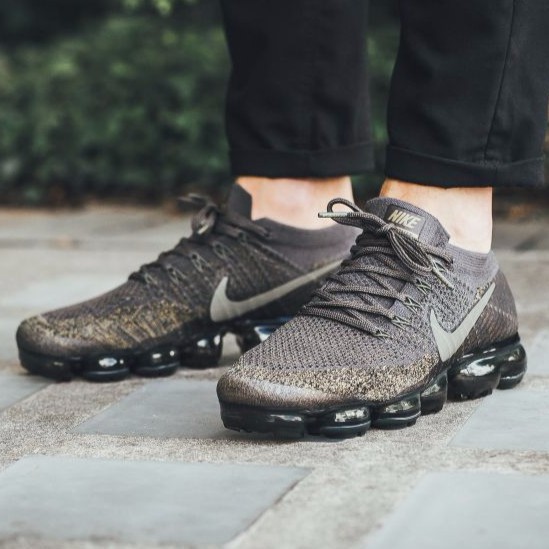 nike air vapormax flyknit khaki men's shoe