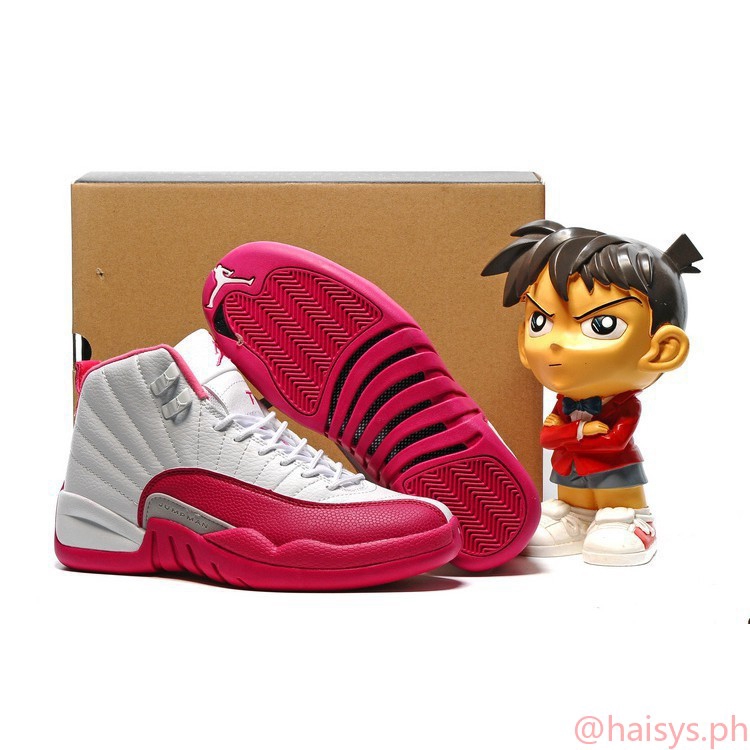 boys pink basketball shoes