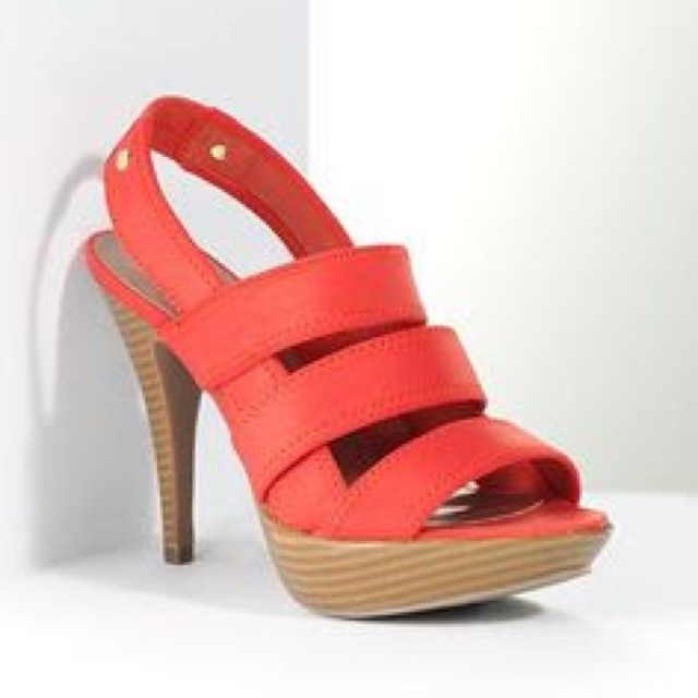 simply vera sandals