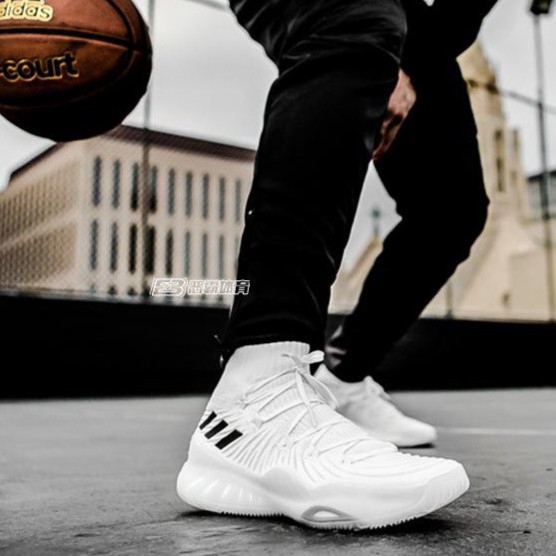 crazy explosive basketball shoes