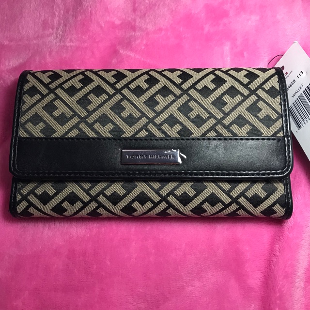 tommy hilfiger wallet fake