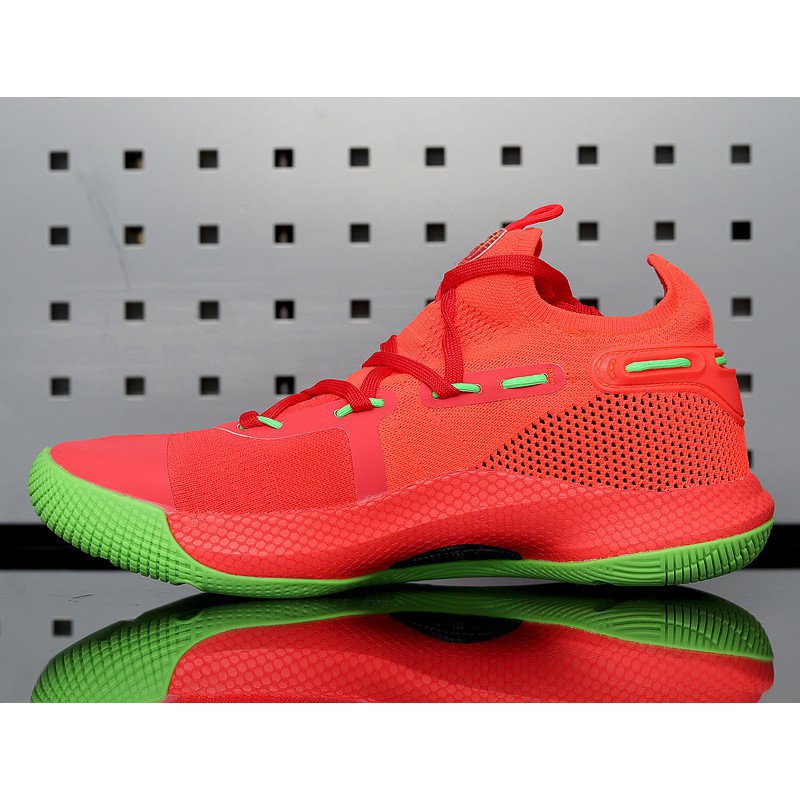 curry 6 red and green