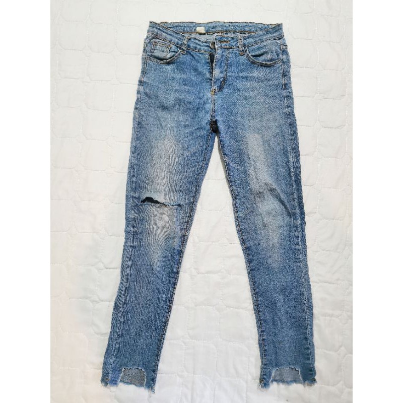 tattered hem jeans