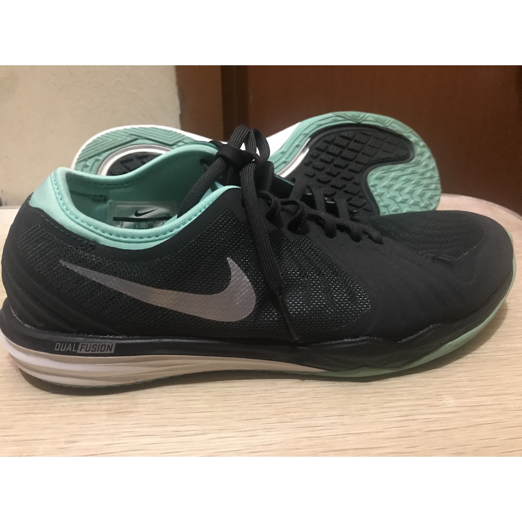 nike womens dual fusion