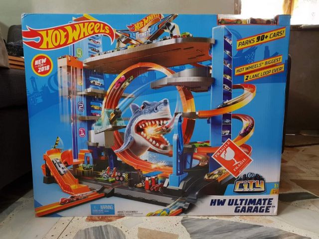 hw ultimate garage shark