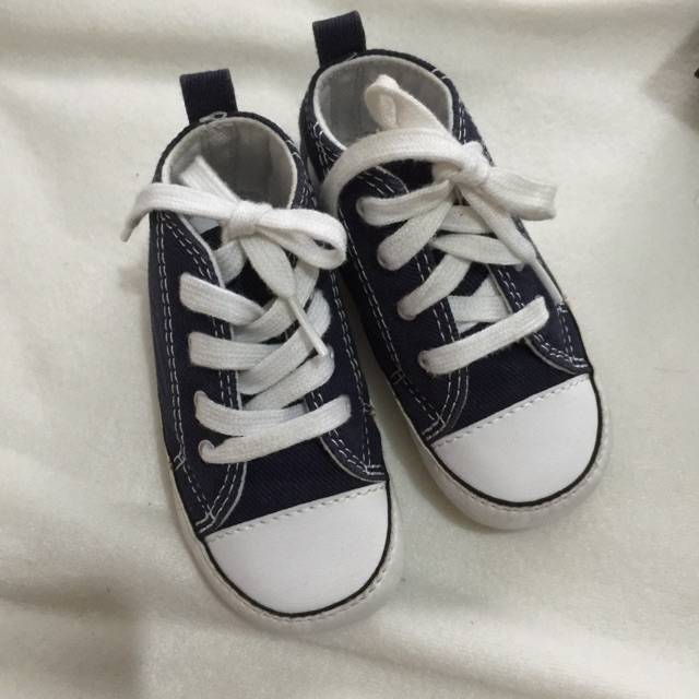 infant size 4 converse shoes