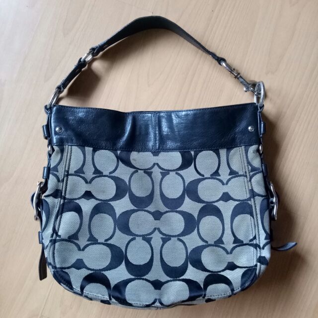 coach zoe hobo bag