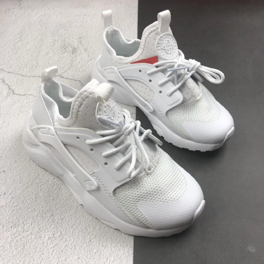 nike air huarache white girl