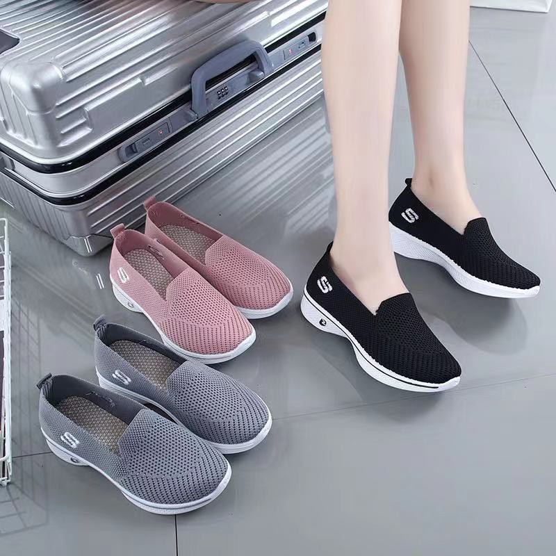 slip on rubber shoes women's