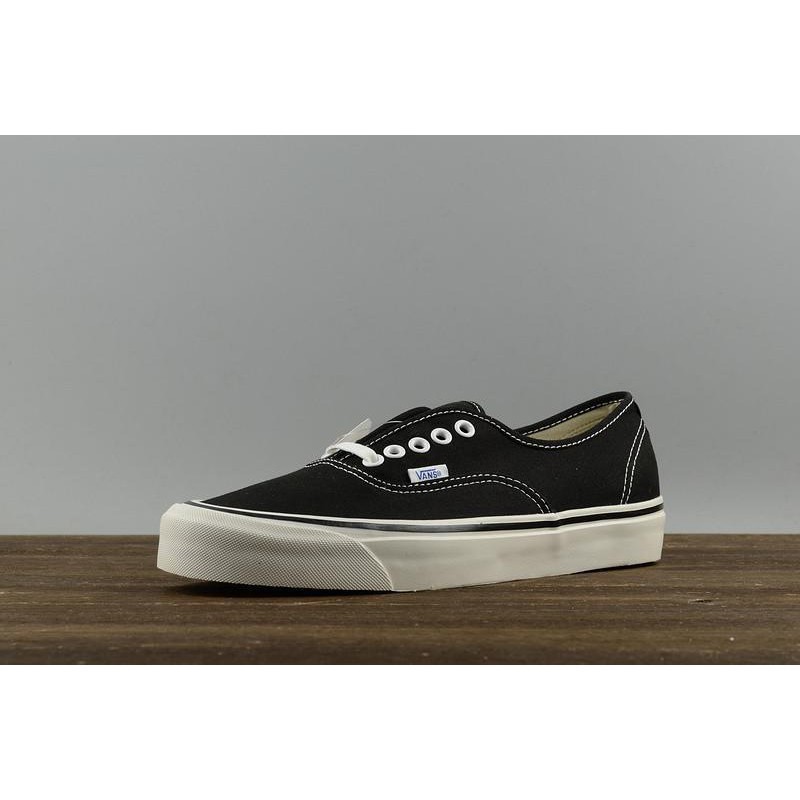 classic black and white vans