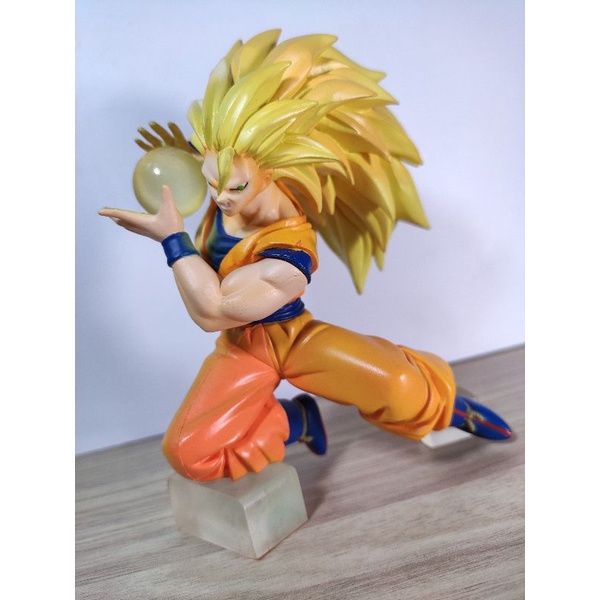 Dragon Ball Z Super Saiyan 3 Goku Kamehameha SSJ3 by Banpresto ...