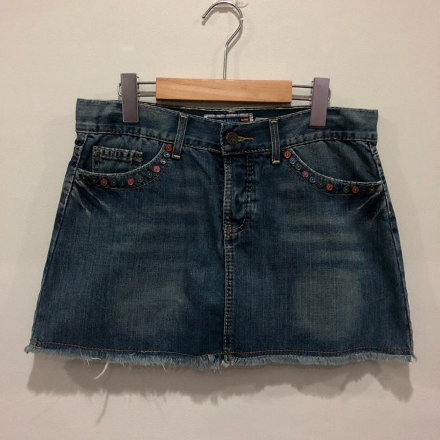 low waisted denim mini skirt