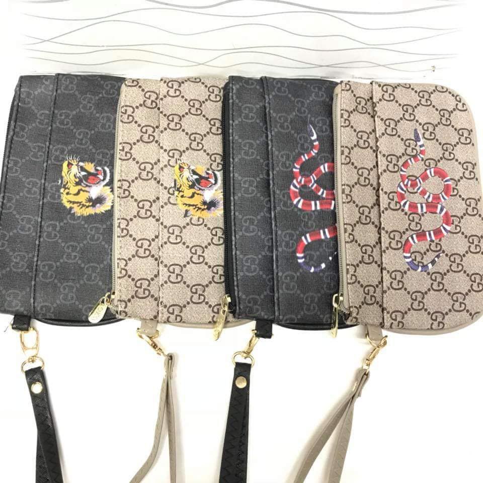 gucci pouch