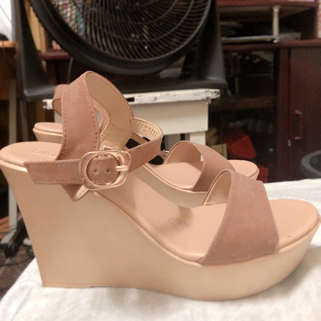 parisian sandals wedge