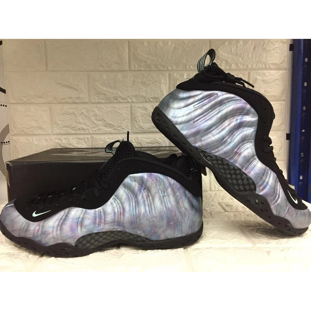 Nike Air Foamposite One GlowInTheDark Relase Date ...