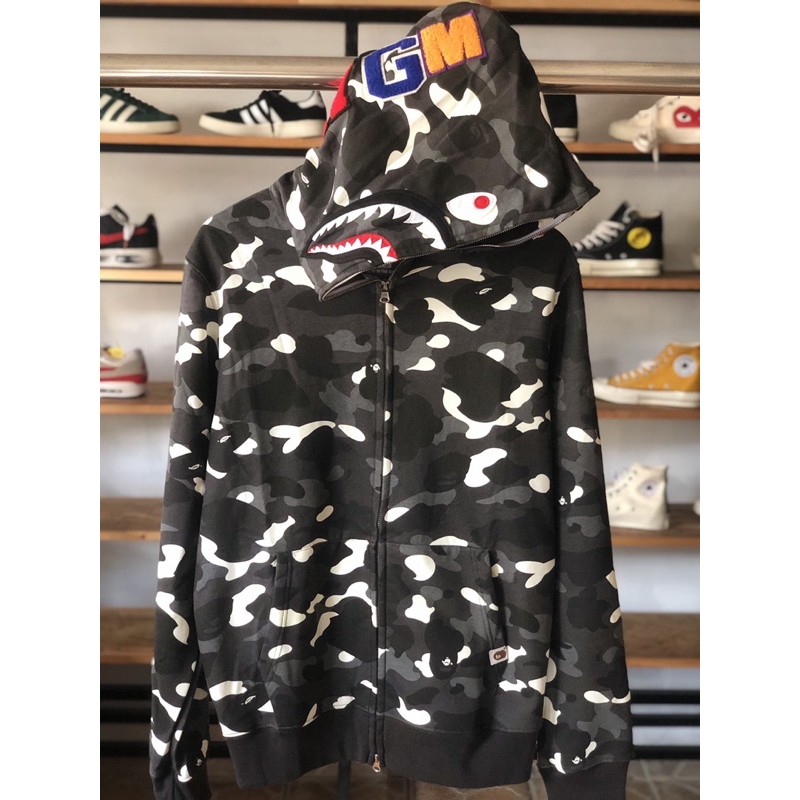 A Bathing Jacket Ape Shark Glow In The Dark Zipper / BAPE | Shopee ...