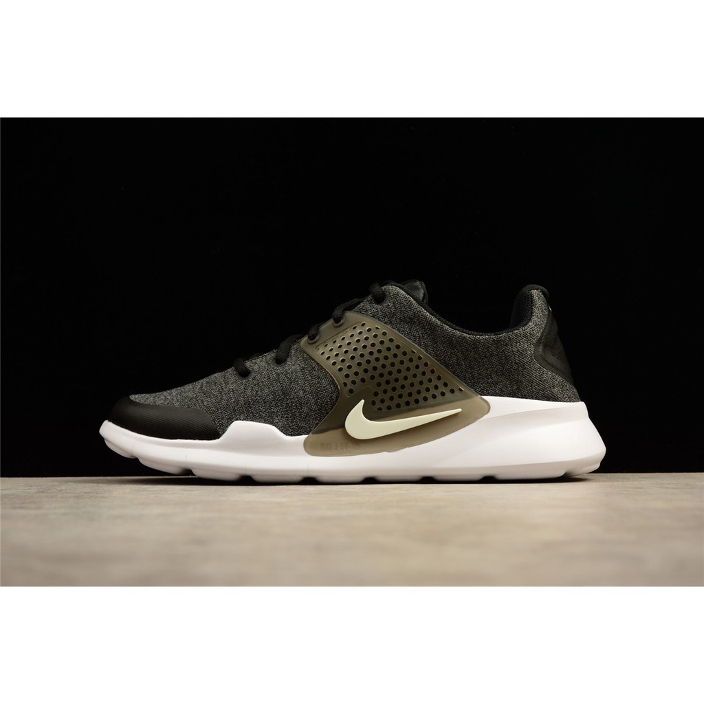902813 nike
