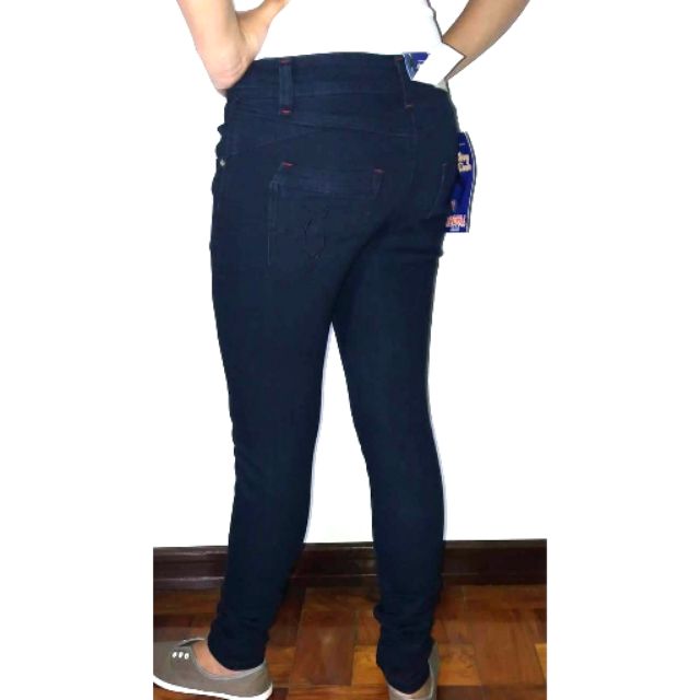 dark blue maong pants