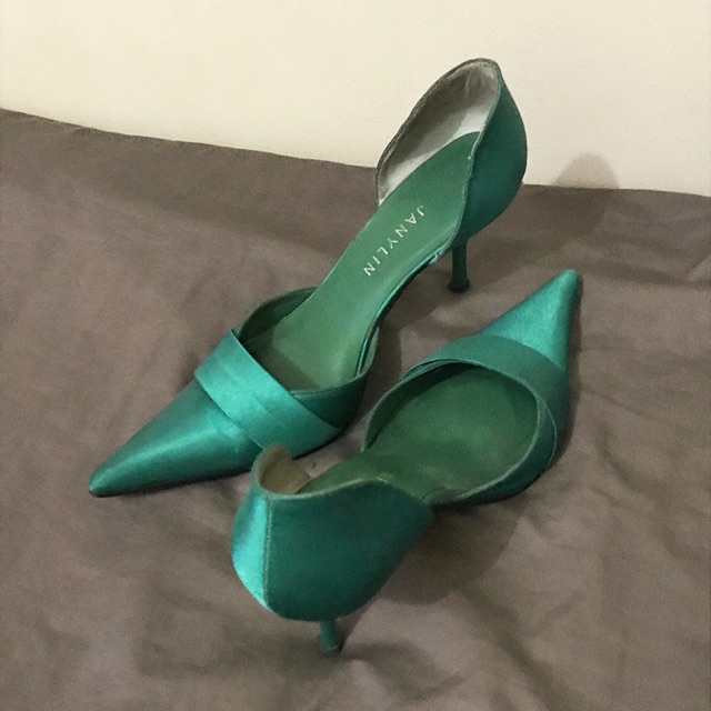 green pumps heels