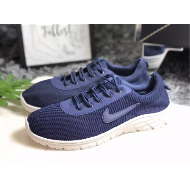 nike cloth shoes