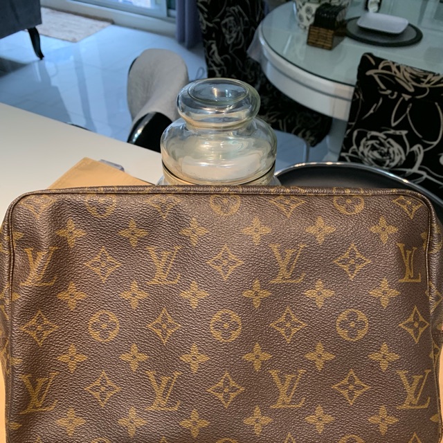 louis vuitton pouch clutch