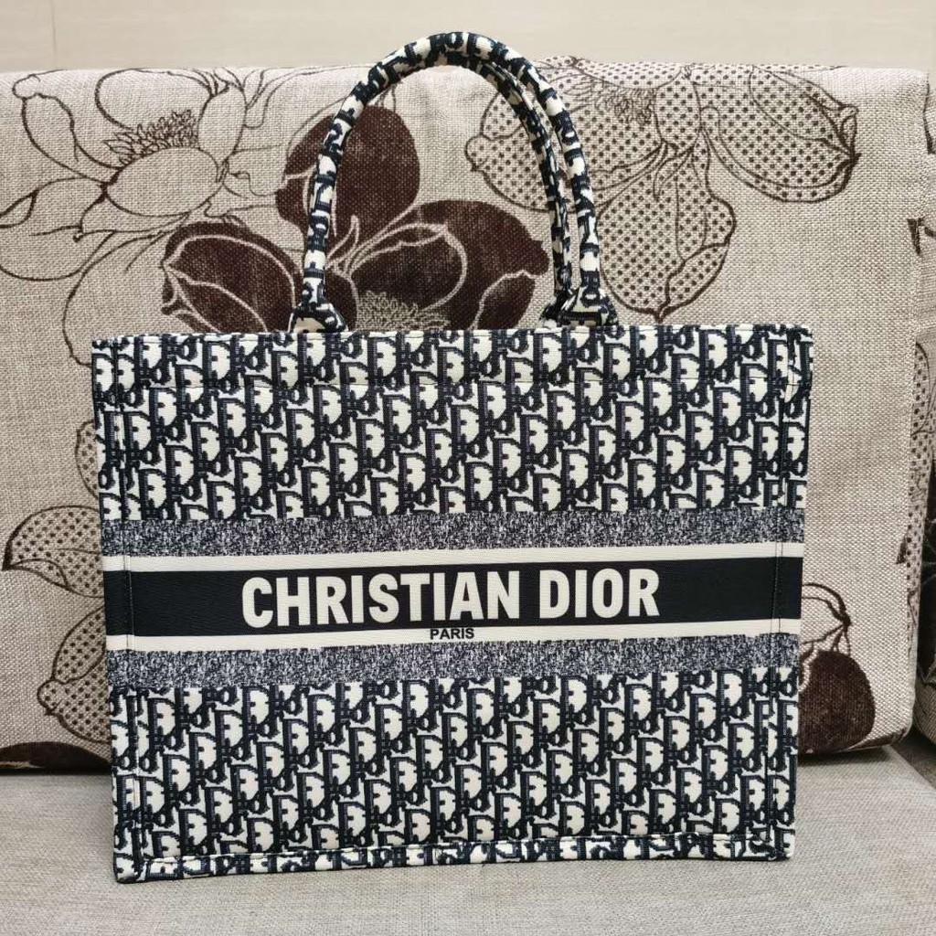 christian dior shopping bag