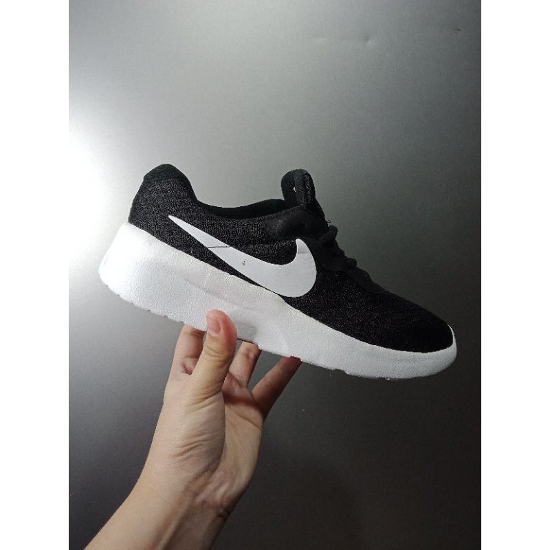 nike tanjun kaishi