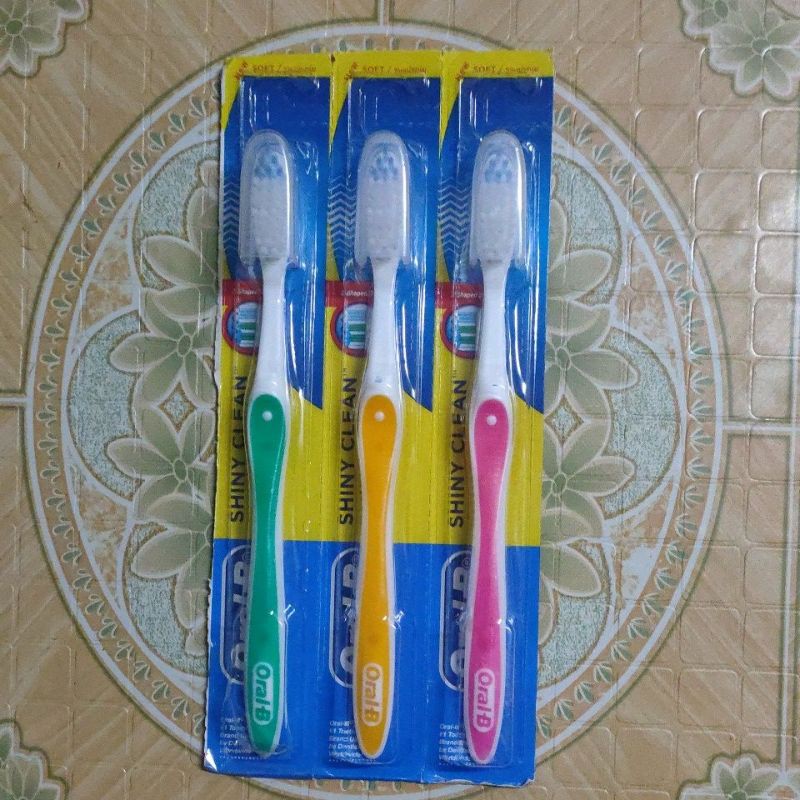 oral b shiny clean toothbrush