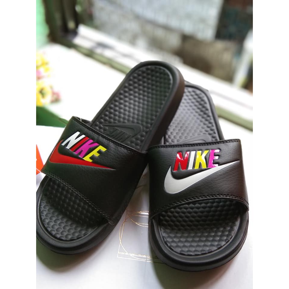 nike benassi slippers