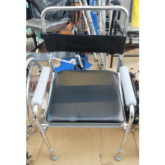 FOLDABLE COMMODE CHAIR Shopee Philippines