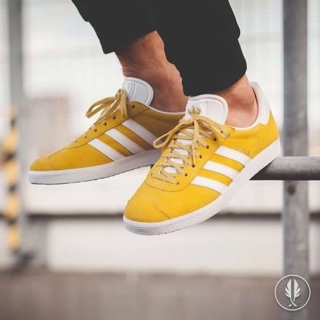 mustard yellow gazelles