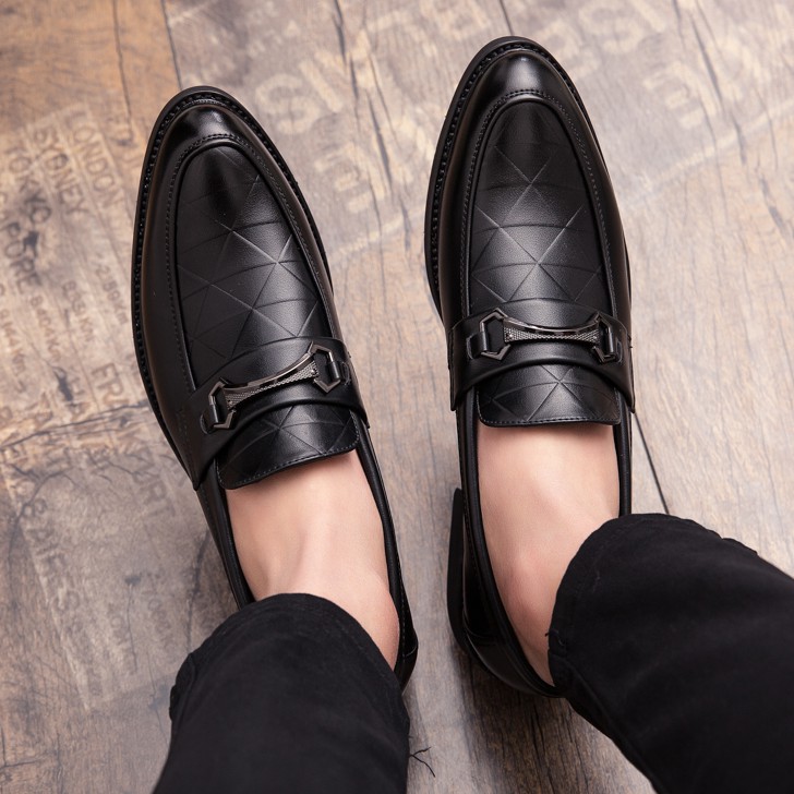 black no lace shoes