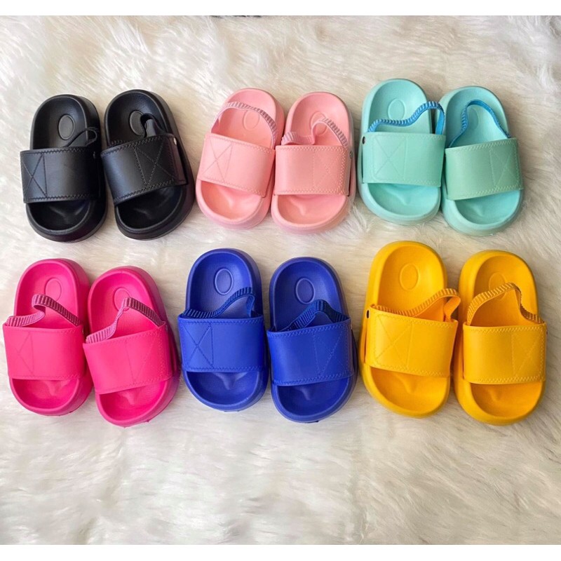 kids yeezy sandals