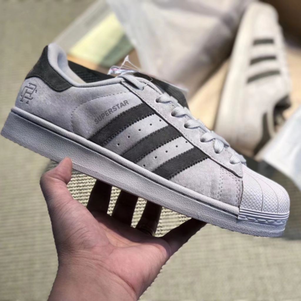 adidas reigning champ