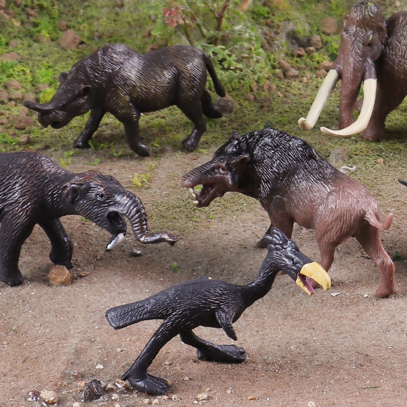 Prehistoric creatures Mammoth saber toothed tiger ice age behemoth ...