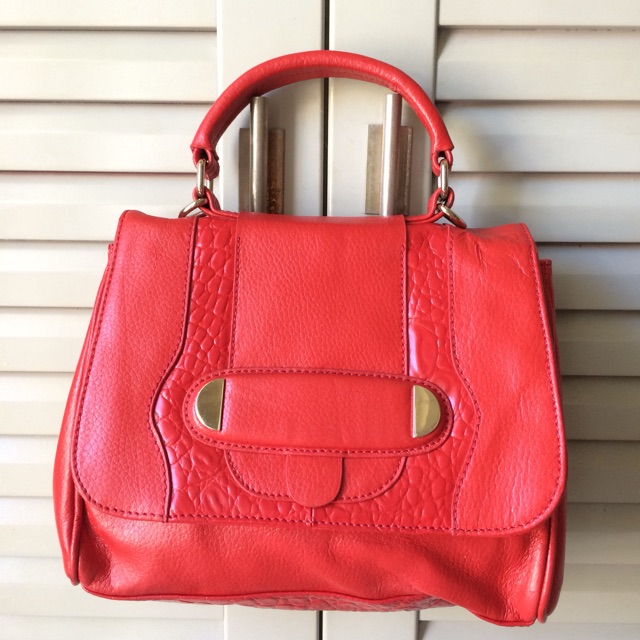 omar sharif sling bag