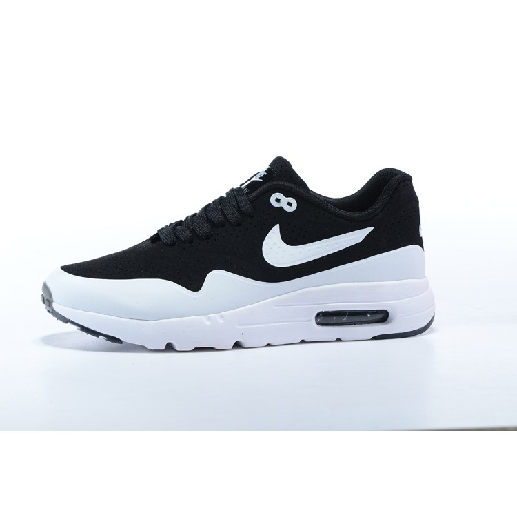 nike ultra moire 1