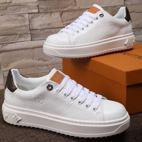 white sneakers with thick soles