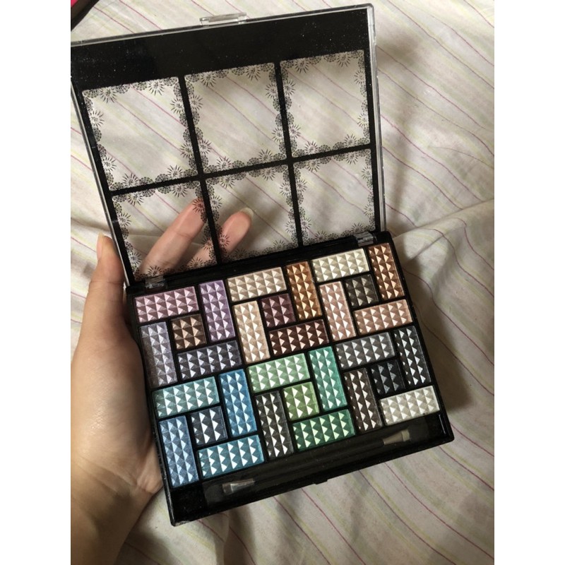 Dolly Angel 30 COLORS EYESHADOW PALETTE - アイシャドウ