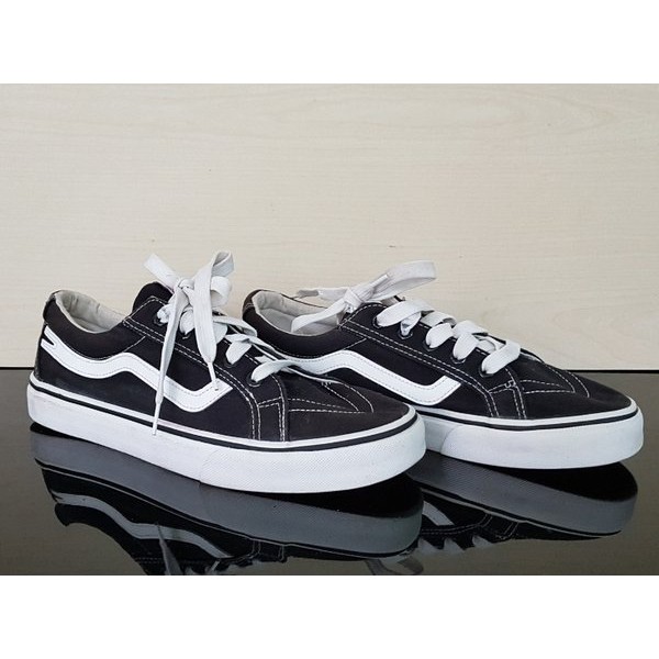 M General Women Fashion Low Cut Lace Up Sneaker Rubber Shoes UPDATED |  Shopee Philippines