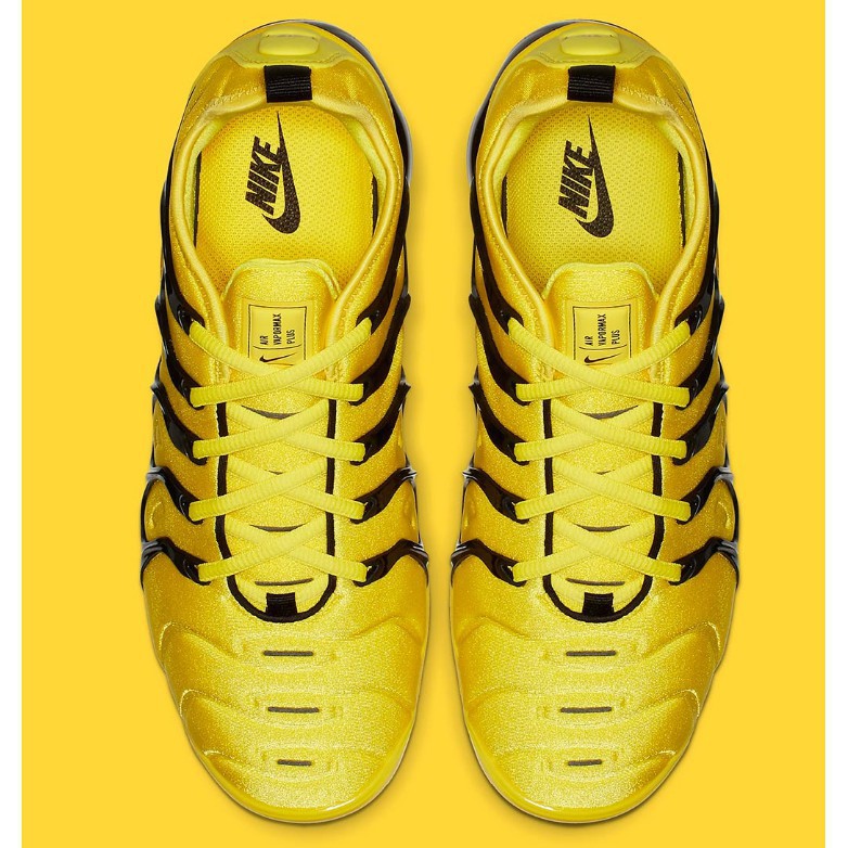 yellow and white vapormax plus