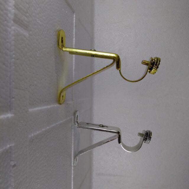 curtain rod holder