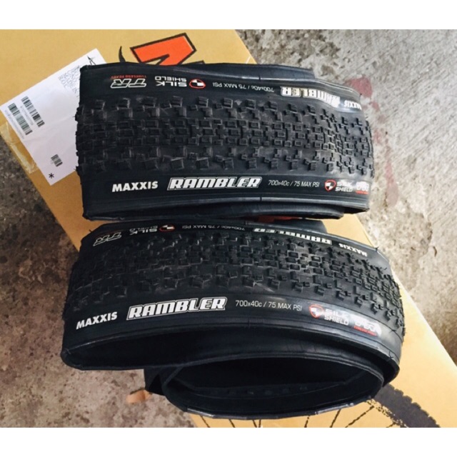 700x40c gravel tires