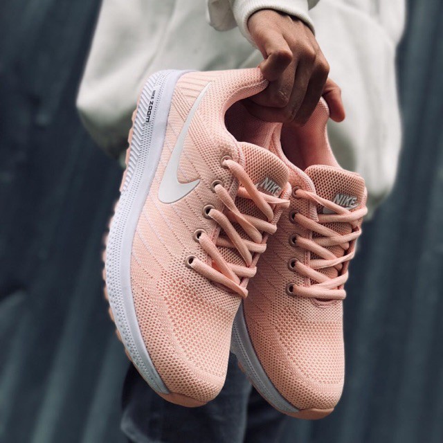 nude pink nike shoes