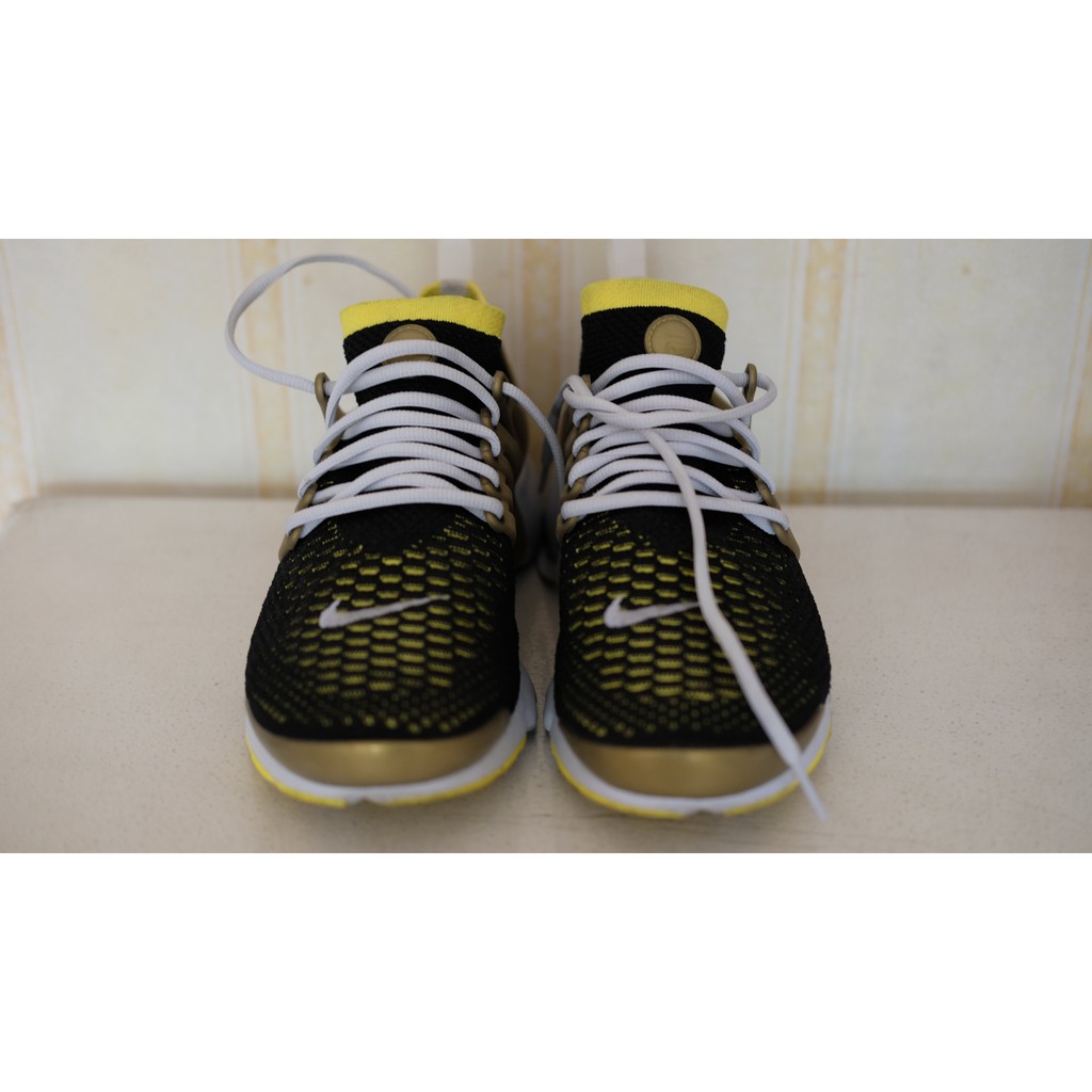 black and gold prestos