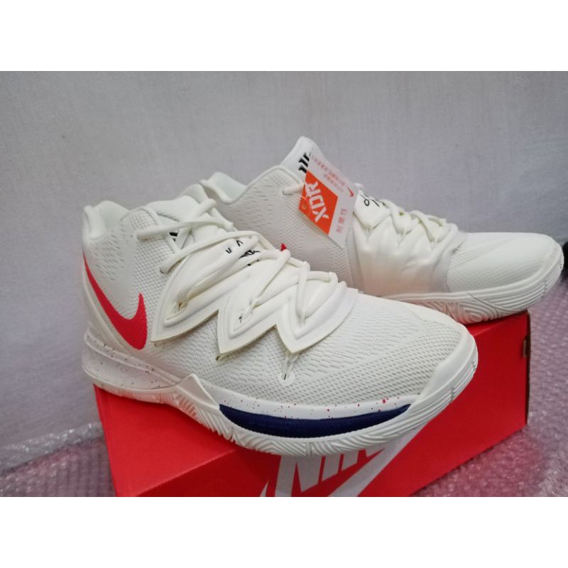 kyrie v