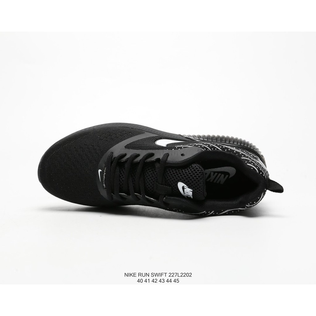nike run swift sneaker
