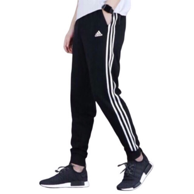 why is there a zipper on adidas pants