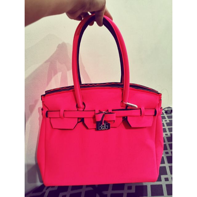 neon pink bag