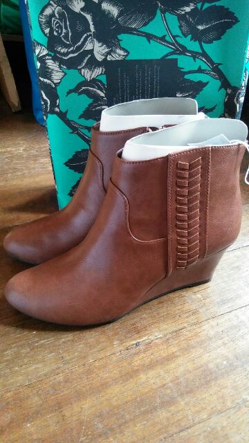 payless shoes rubber boots